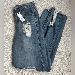 Rue21 Women’s Ripped Jeans (NWT + broken zipper)!